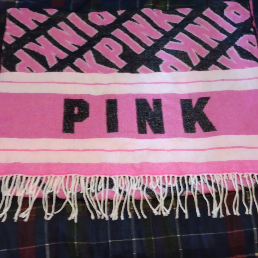 🚨5/$20🚨Victoria's secret shawl